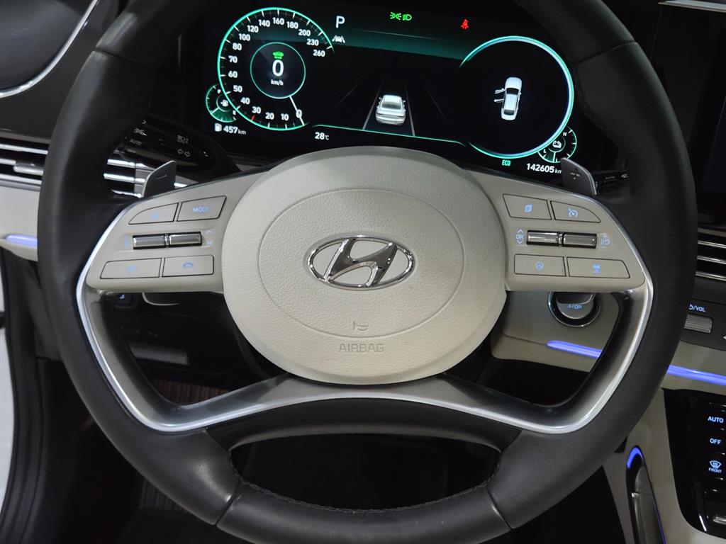 HYUNDAI Grandeur - Vista 9