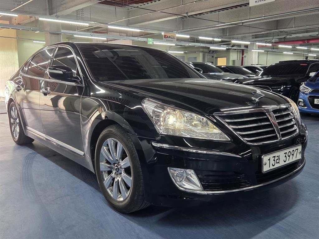 HYUNDAI Equus - Vista 3