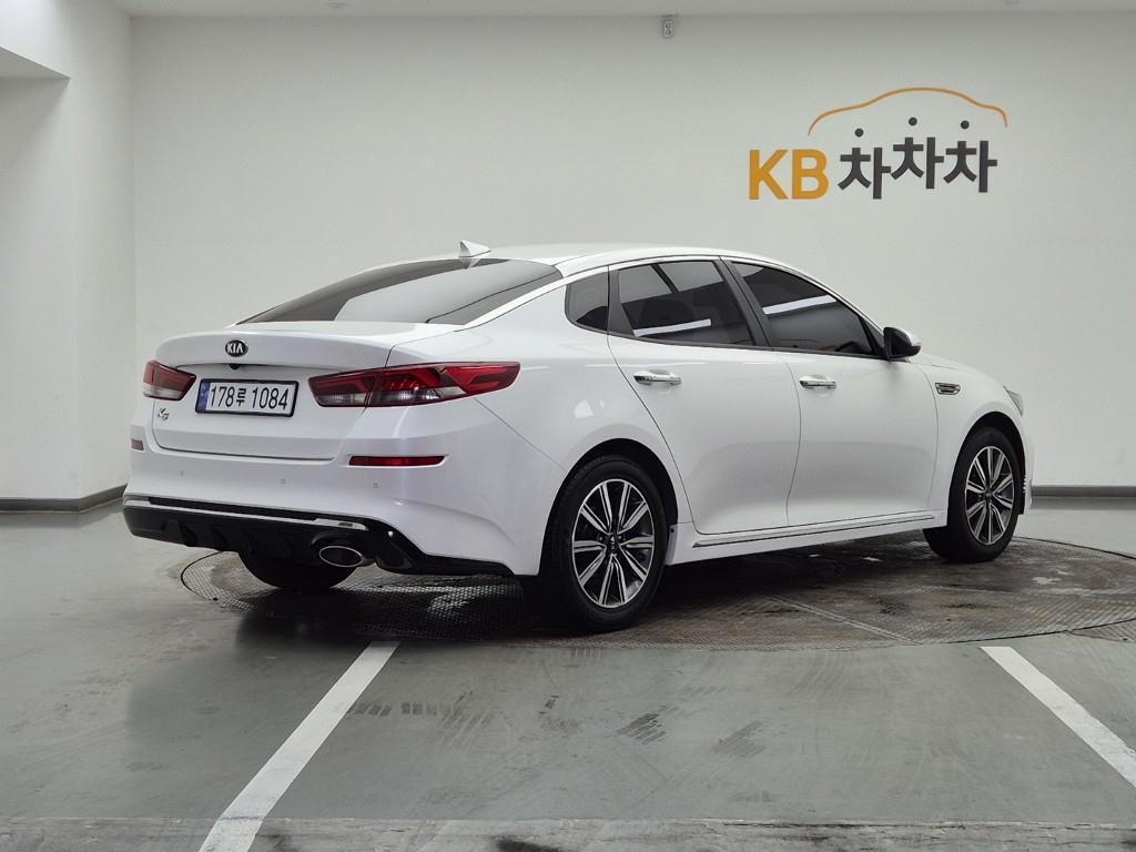 KIA K5 - Vista 4