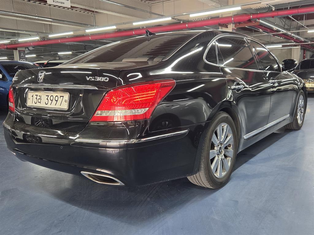 HYUNDAI Equus - Vista 4