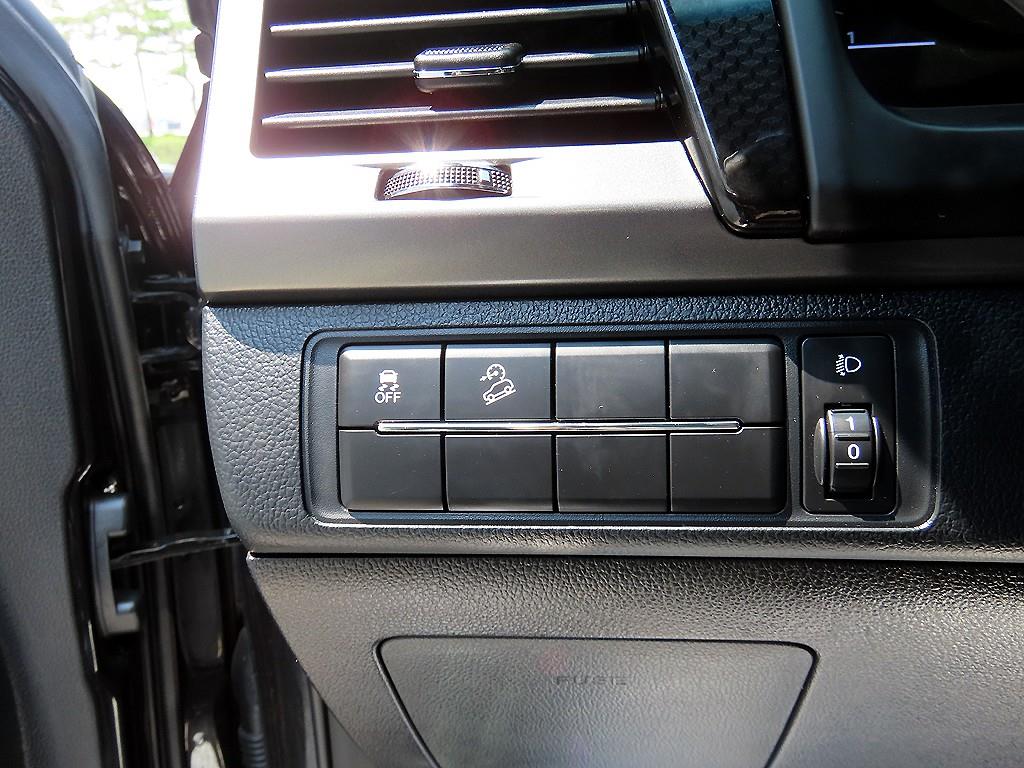 Ssangyong Rexton - Vista 12