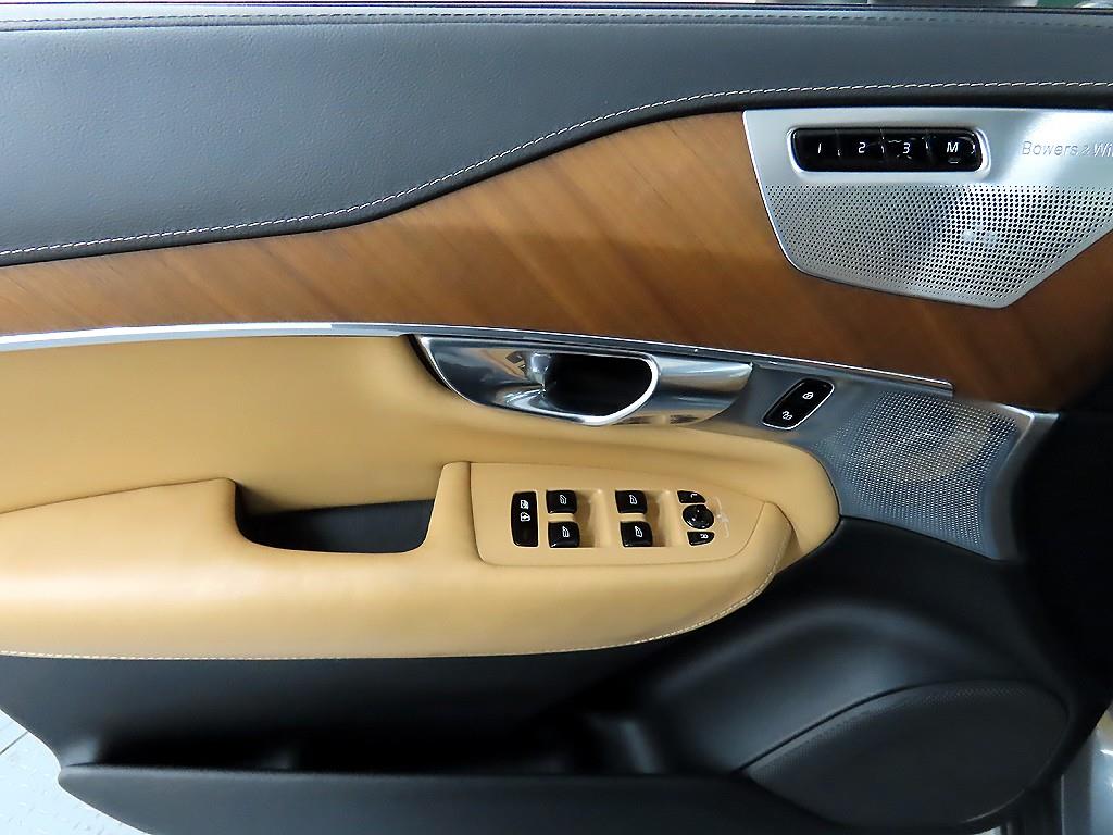 Volvo XC90 - Vista 11