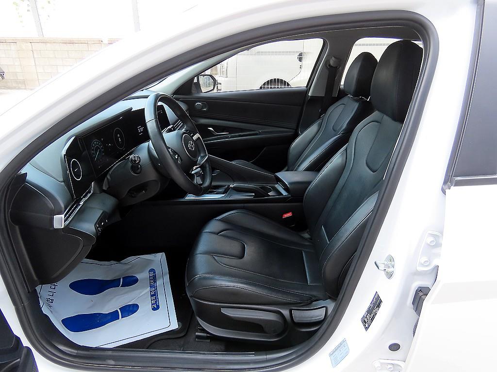 HYUNDAI Avante - Vista 5