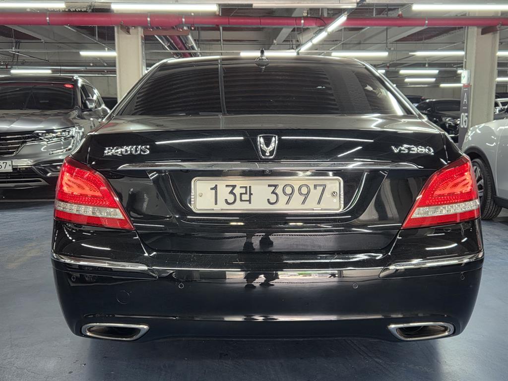 HYUNDAI Equus - Vista 5