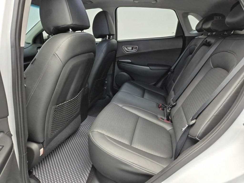 HYUNDAI Kona - Vista 12
