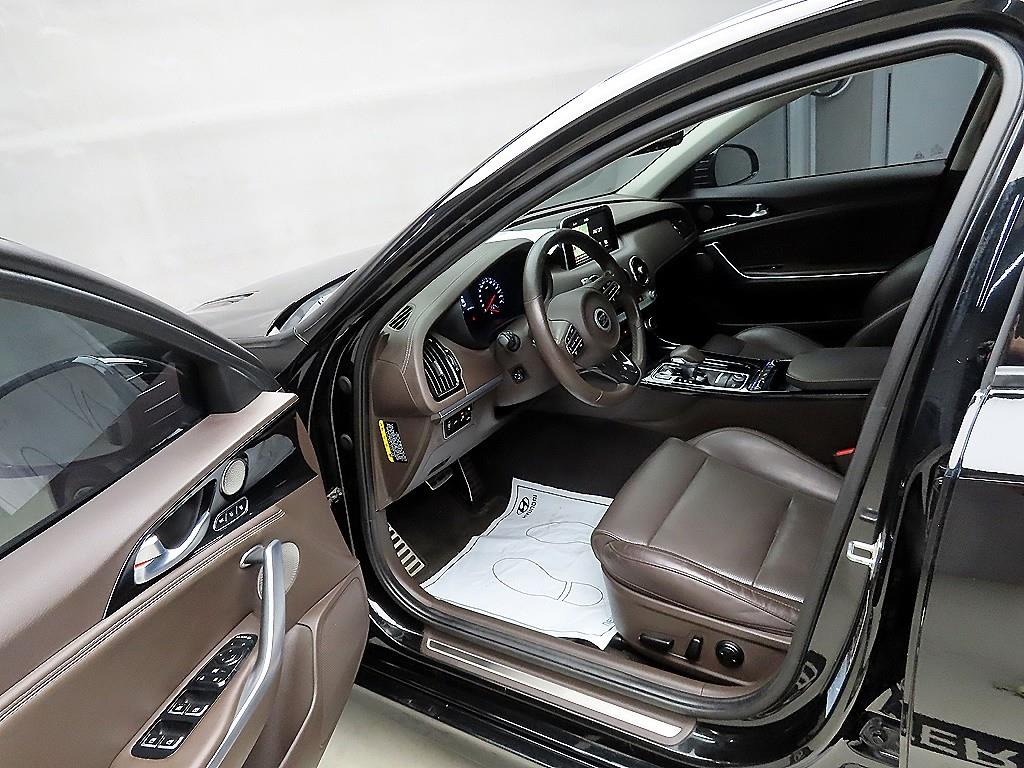 KIA Stinger - Vista 5