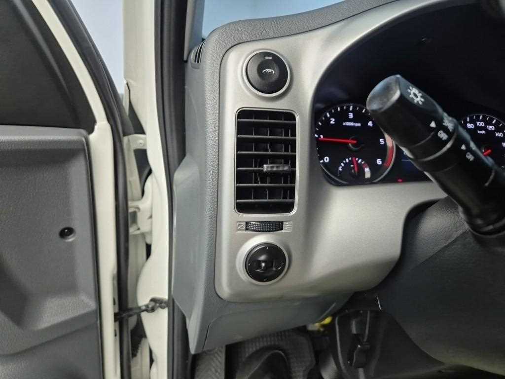 Small Truck Top_sliding tower car 2025 Blanco - Importación desde Corea - HF Imports Iquique - Foto 15