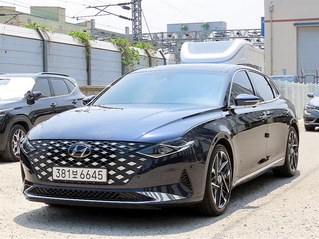 HYUNDAI Grandeur - Vista 2