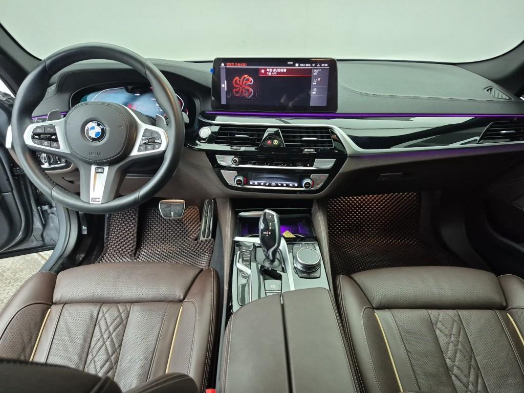 BMW 5 Series - Vista 5