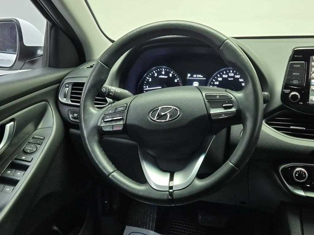 HYUNDAI i30 - Vista 9