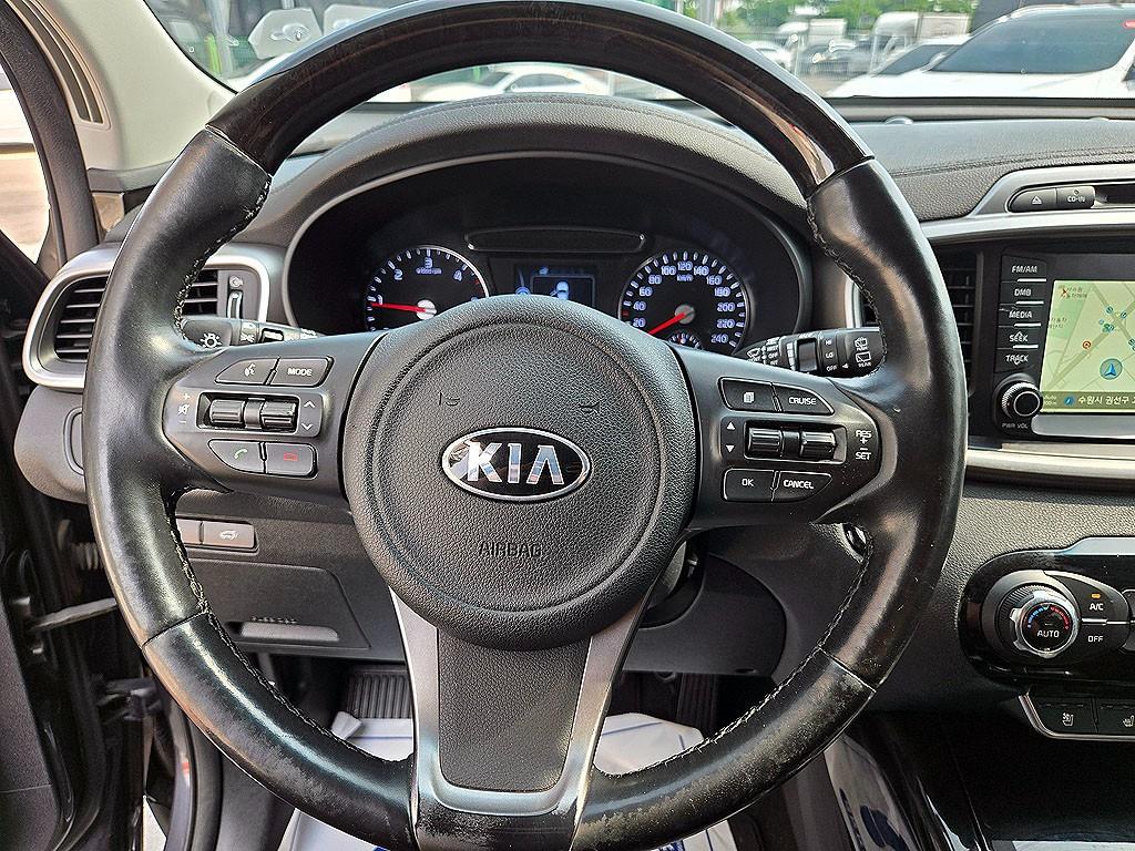 KIA Sorento - Vista 8