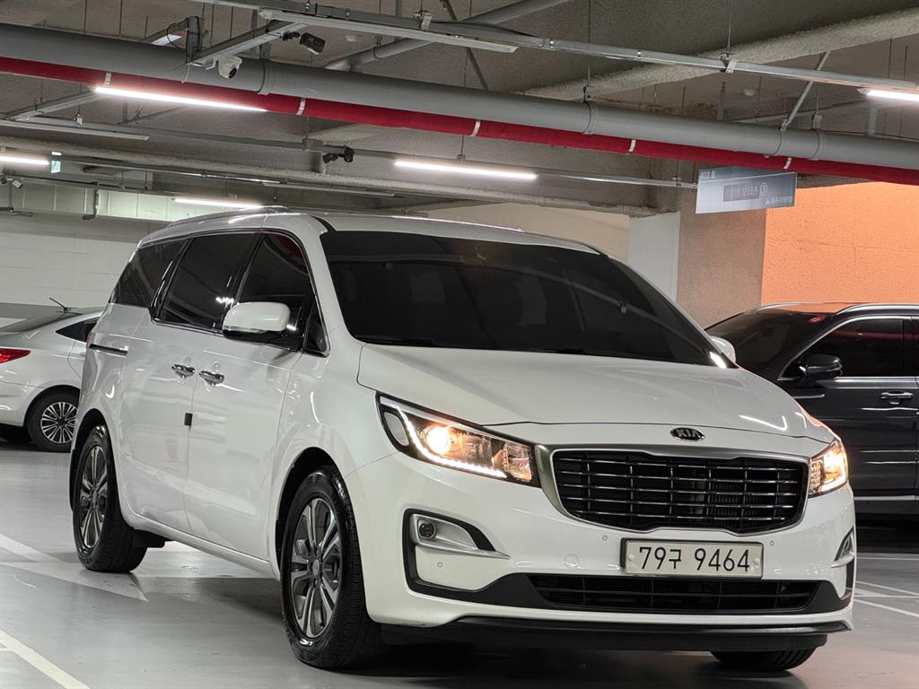 KIA Carnival - Vista 2