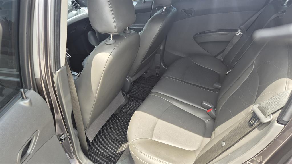 Chevrolet Spark - Vista 8