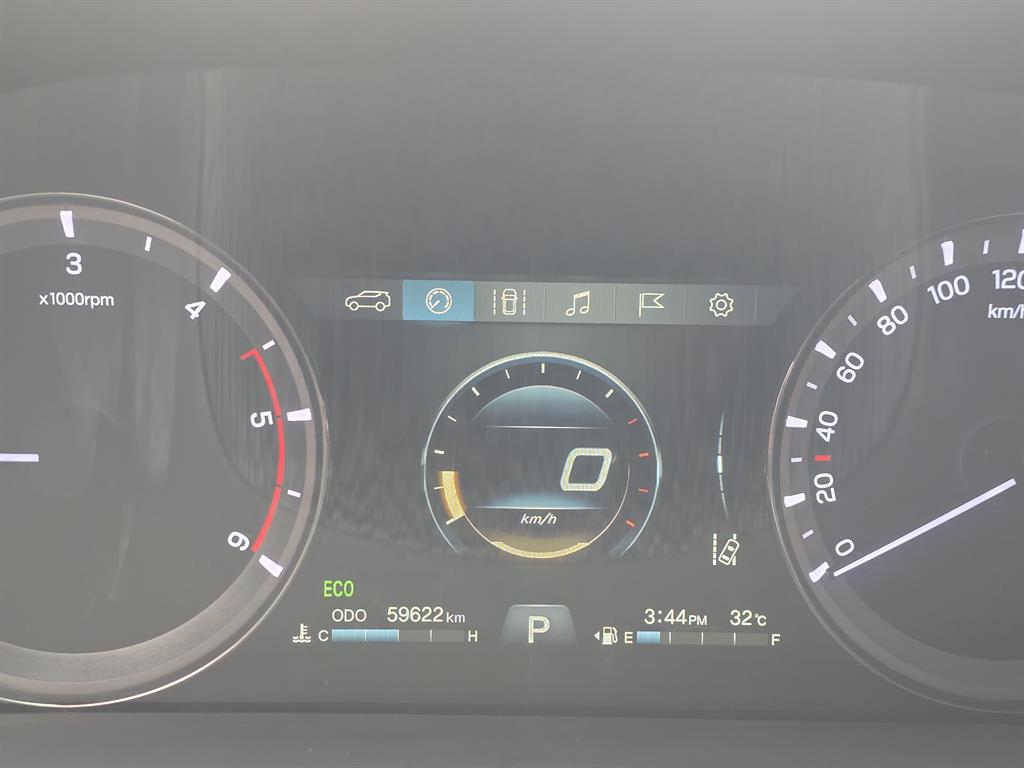 Ssangyong Rexton - Vista 9