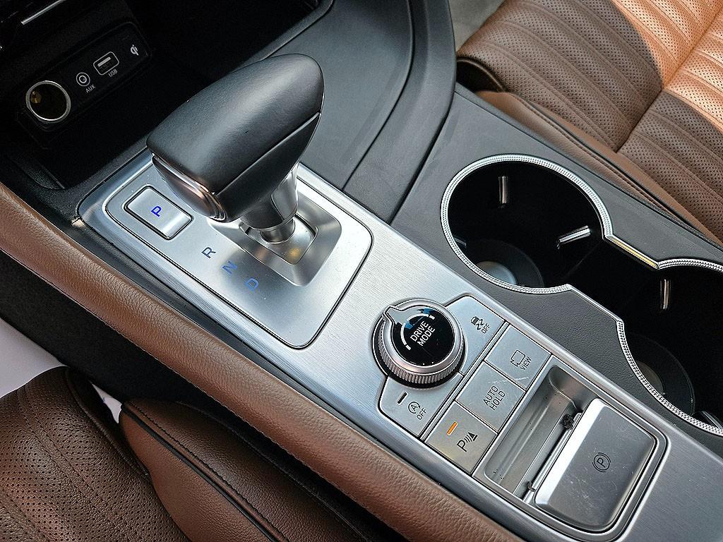 Genesis G70 - Vista 11