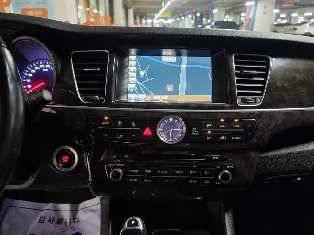 KIA K9 - Vista 10