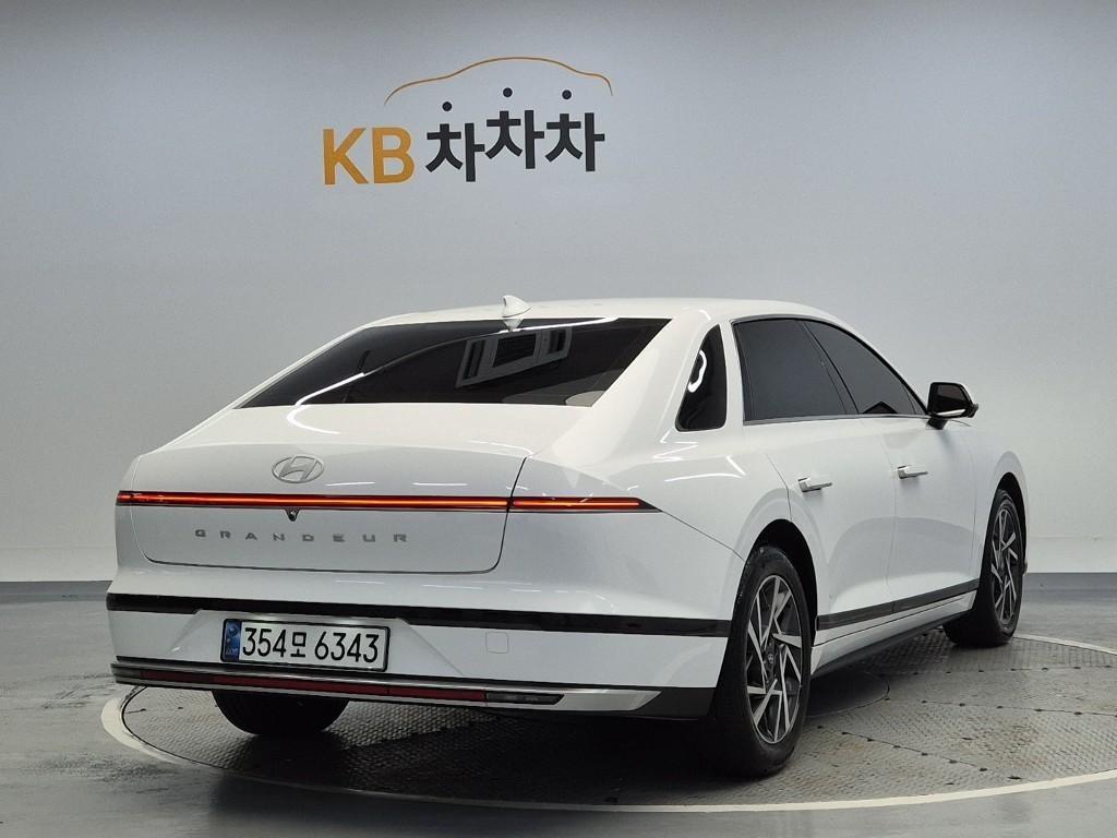 HYUNDAI Grandeur - Vista 3