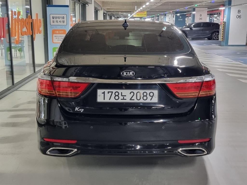 KIA K9 - Vista 3