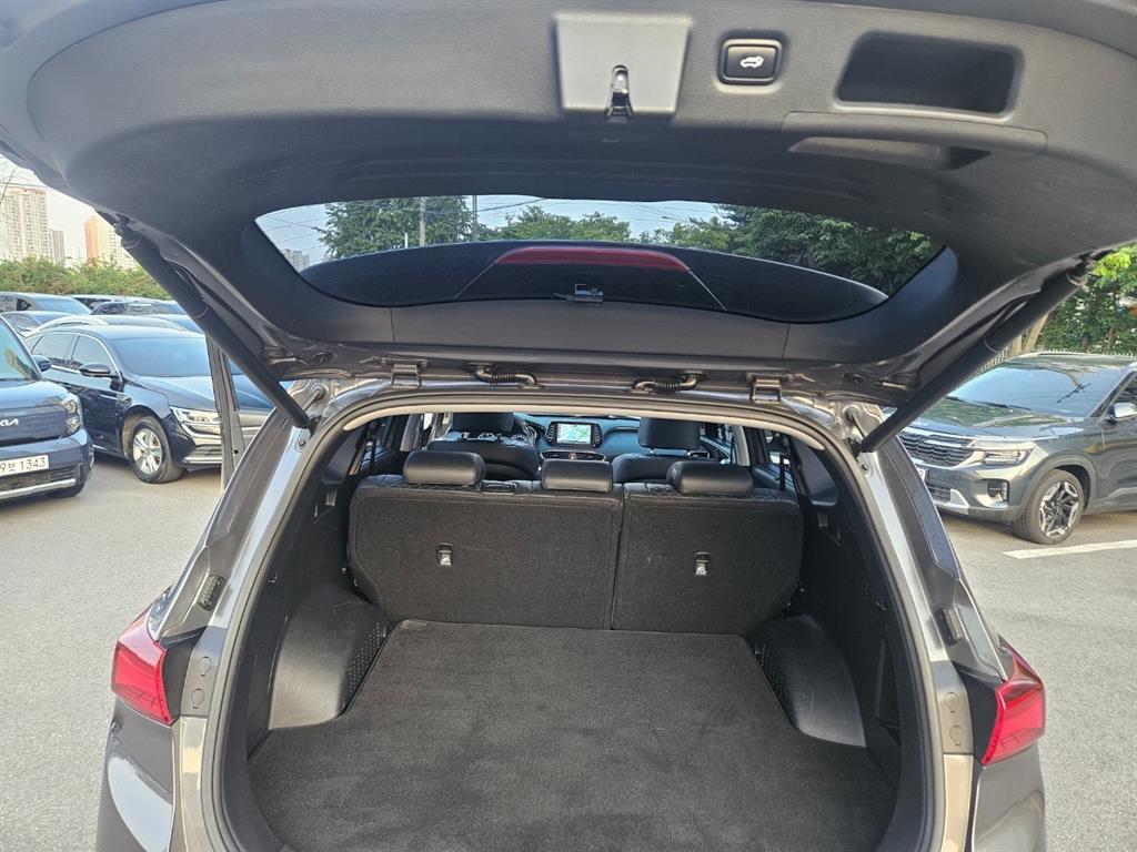 HYUNDAI Santa Fe 2018 Gris - Importación desde Corea - HF Imports Iquique - Foto 19