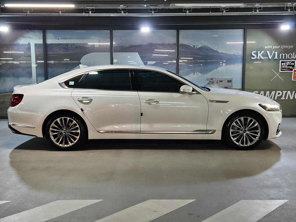 KIA K9 - Vista 3