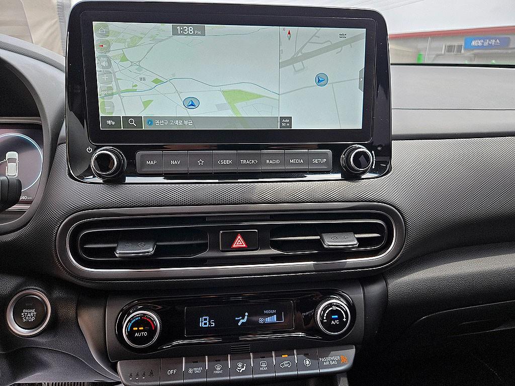 HYUNDAI Kona - Vista 10