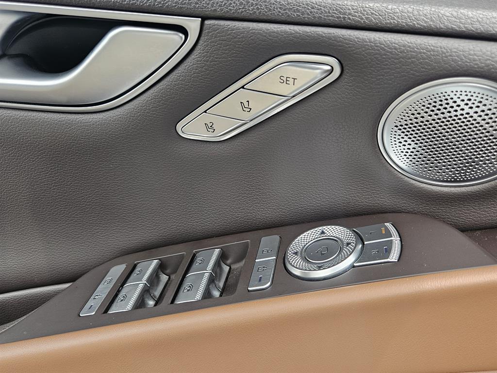 Genesis G80 - Vista 9