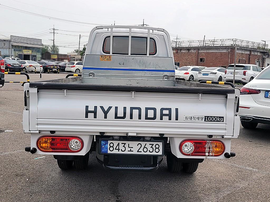 Small Truck Cargo (small) - Vista 3