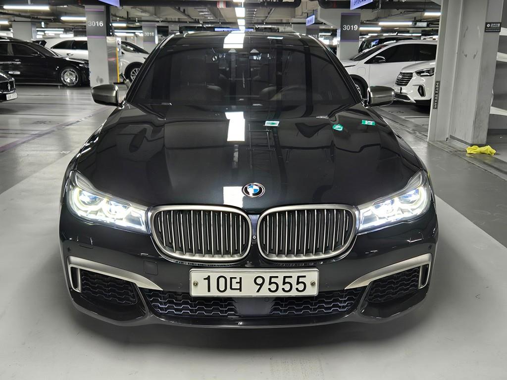 BMW 7 Series 2017 Negro - Importación desde Corea - HF Imports Iquique - Foto 1