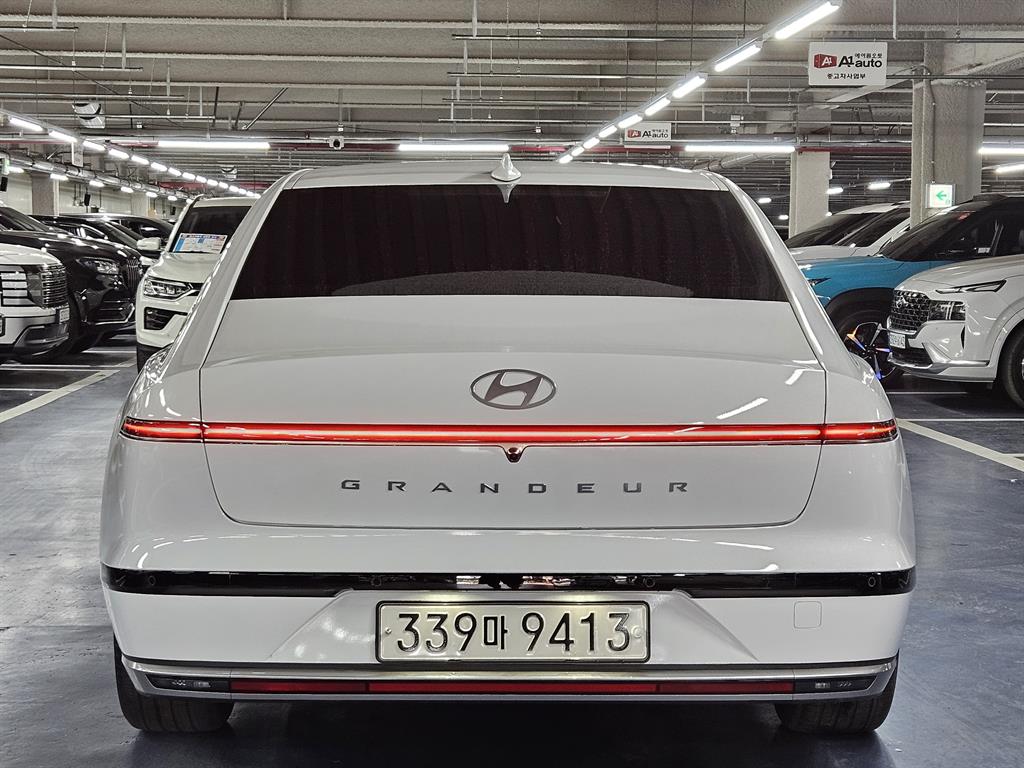 HYUNDAI Grandeur - Vista 5