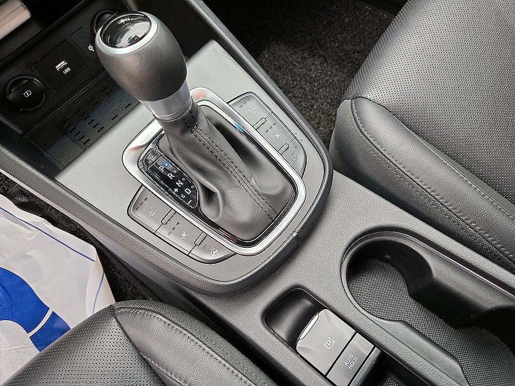 HYUNDAI Kona - Vista 11