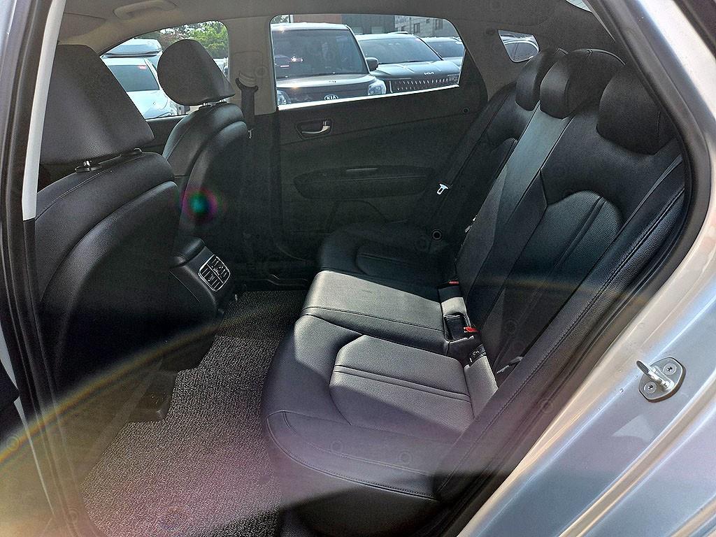 KIA K5 - Vista 7