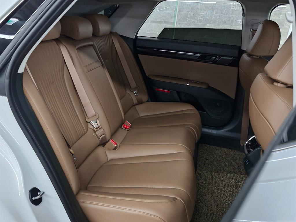HYUNDAI Grandeur - Vista 10