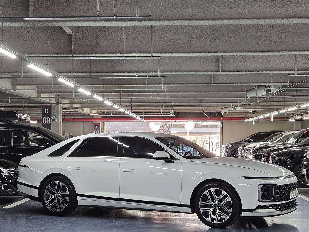 HYUNDAI Grandeur - Vista 3