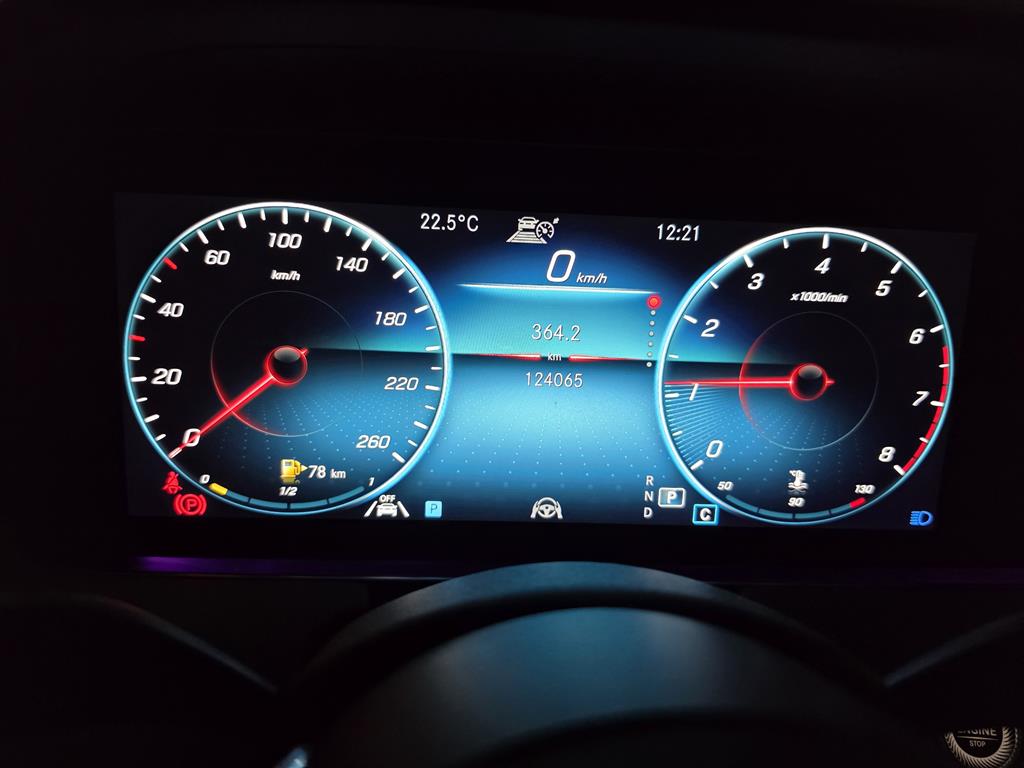 Mercedes Benz E class - Vista 5