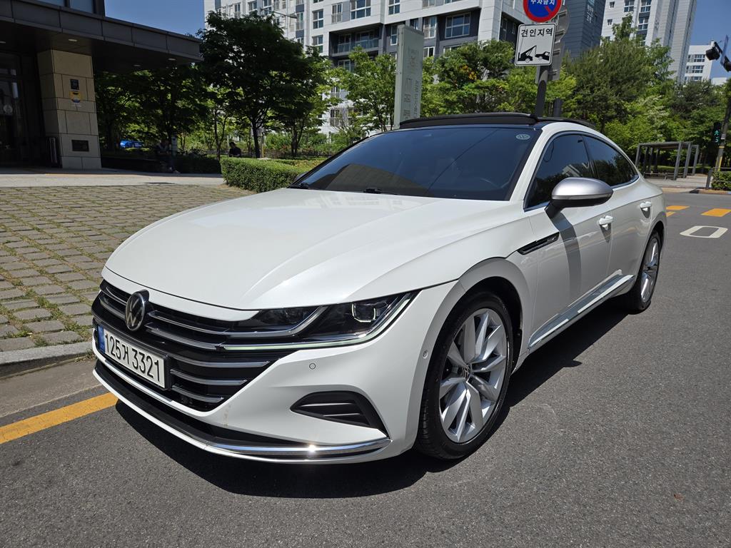 Volkswagen Arteon - Vista 4