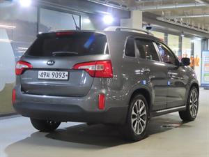 KIA Sorento - Vista 8