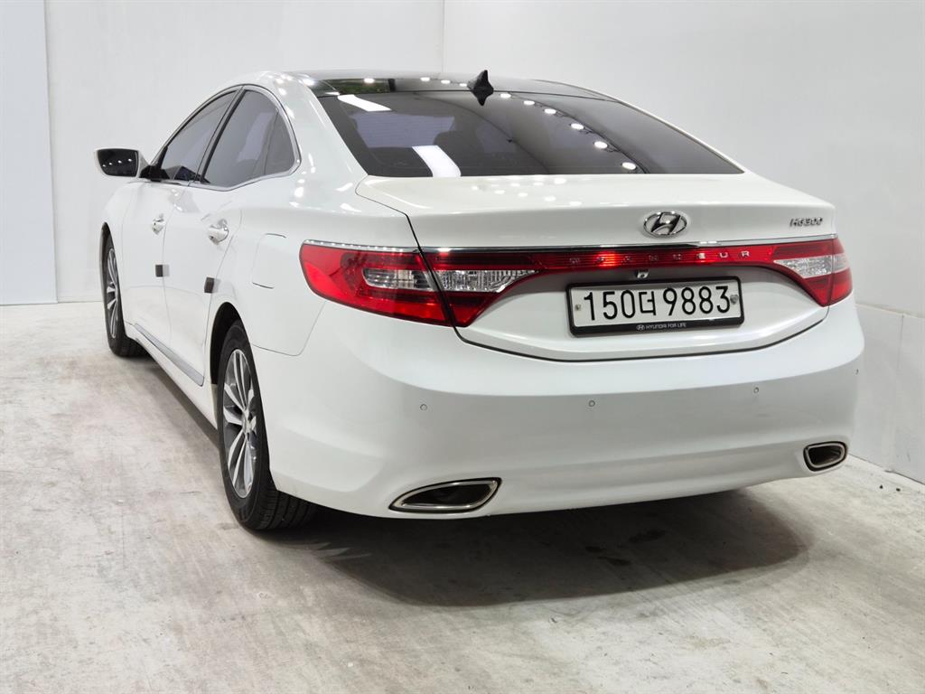 HYUNDAI Grandeur - Vista 4