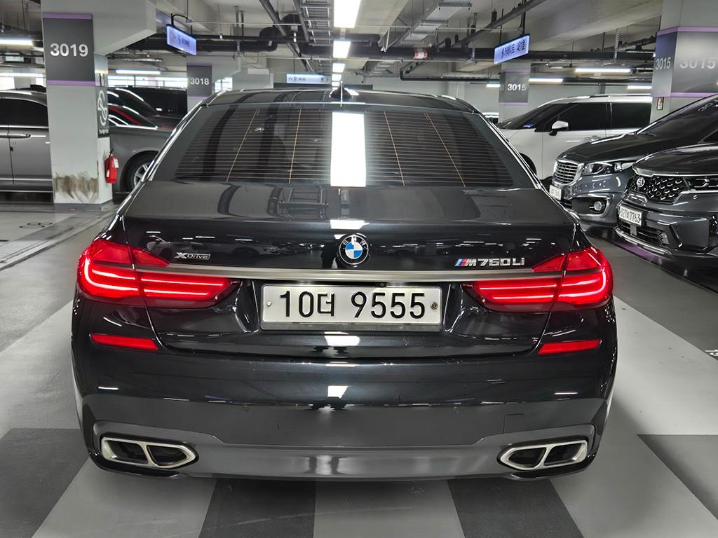 BMW 7 Series - Vista 4