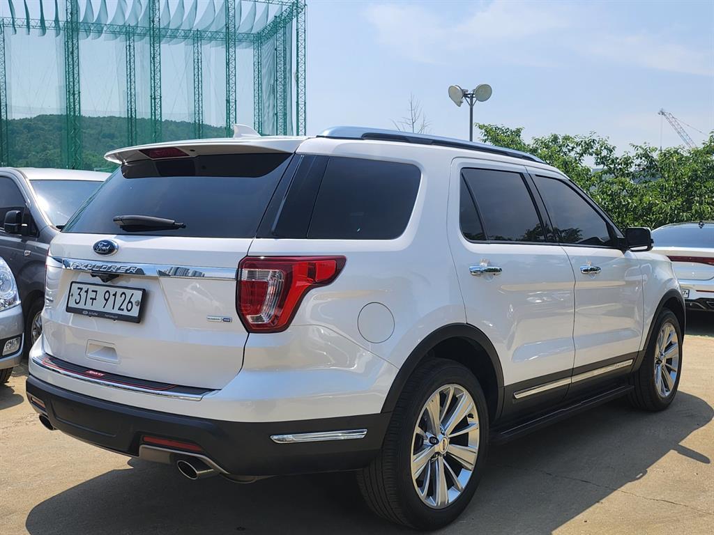 Ford Explorer - Vista 4