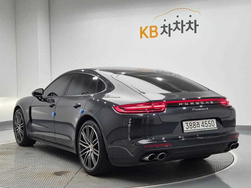 Porsche Panamera - Vista 2