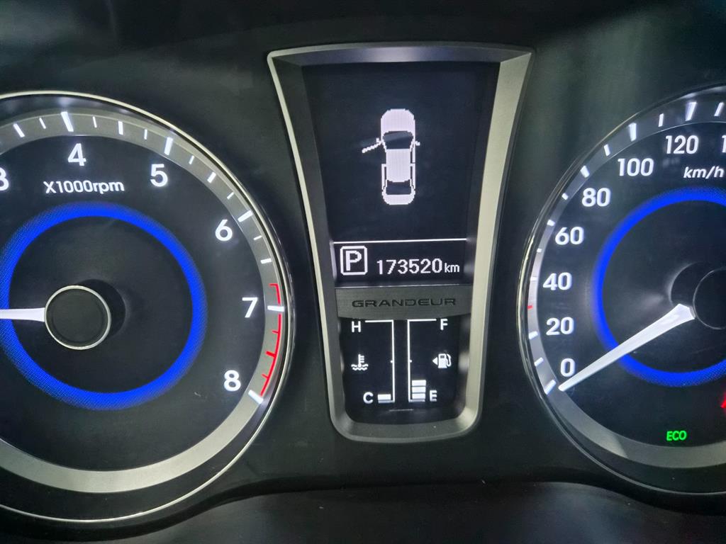 HYUNDAI Grandeur - Vista 12