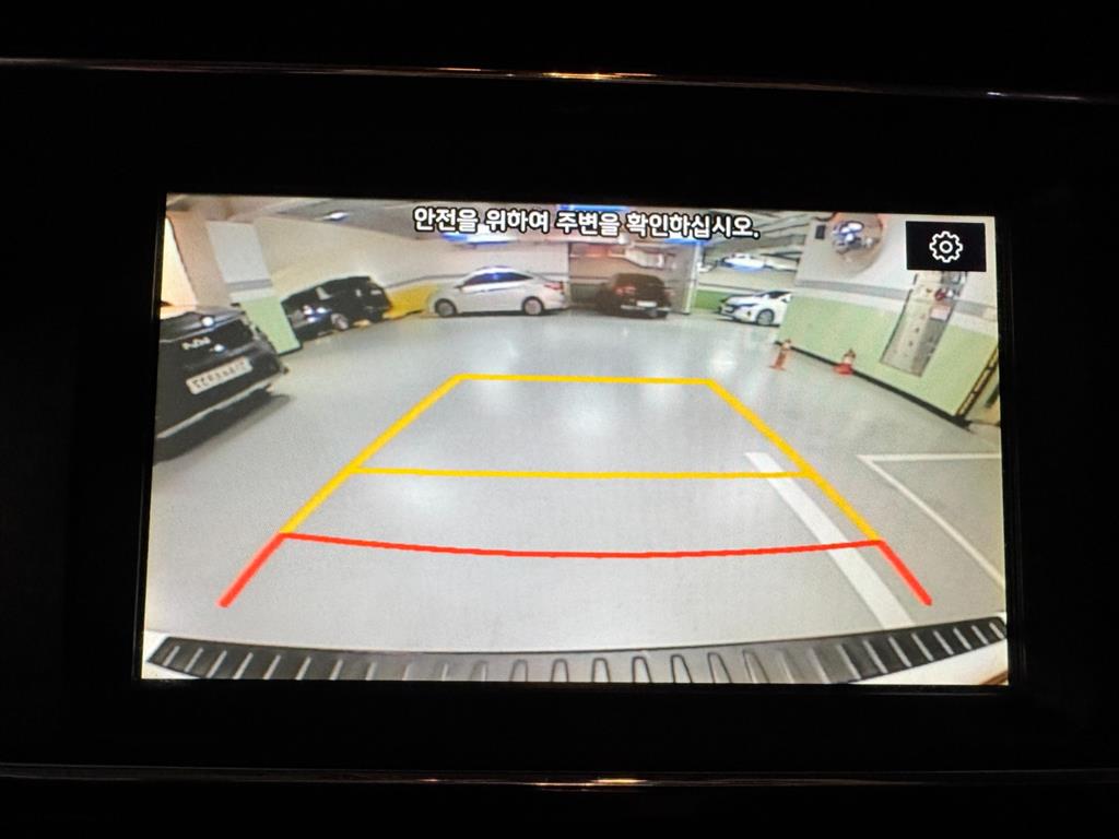 KIA Carnival - Vista 12