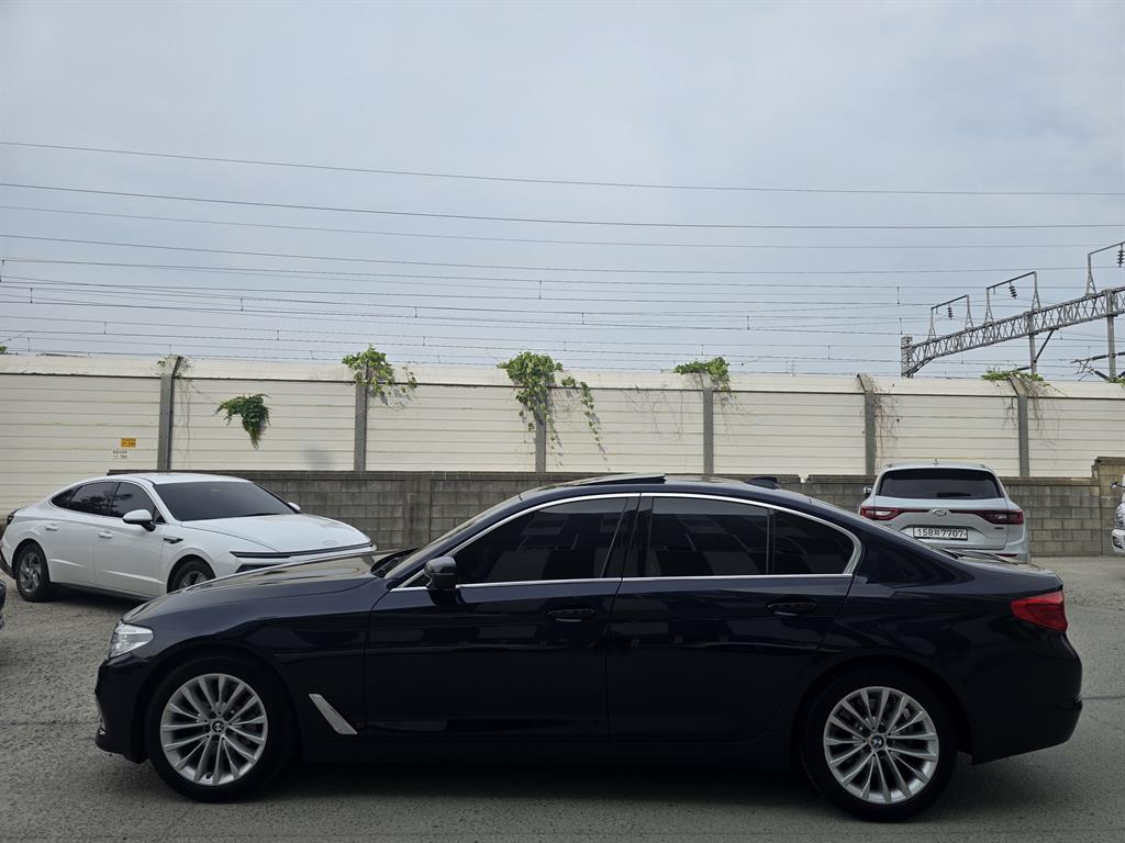 BMW 5 Series - Vista 3