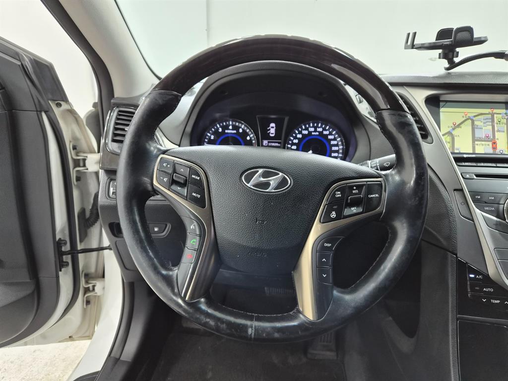 HYUNDAI Grandeur - Vista 8