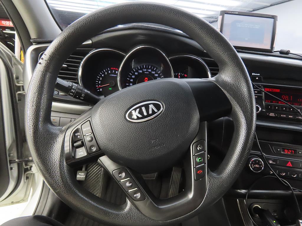 KIA K5 - Vista 8