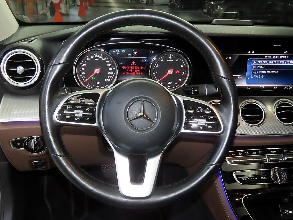 Mercedes Benz E class - Vista 8