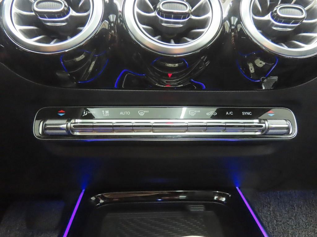 Mercedes Benz GLA Class - Vista 11