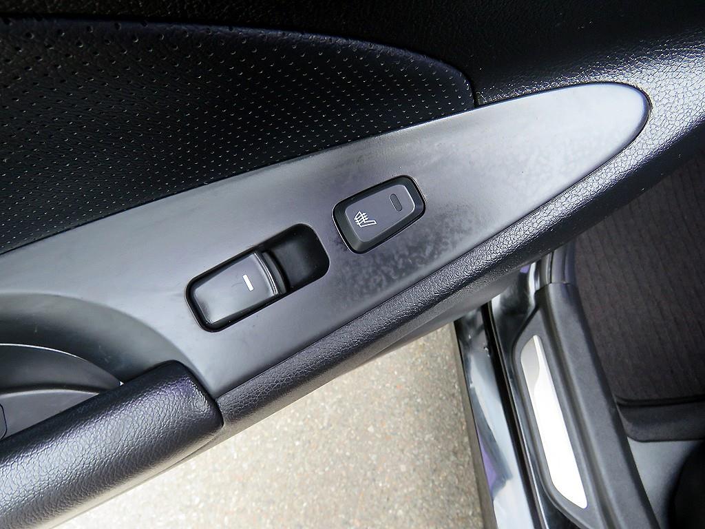 HYUNDAI Sonata - Vista 8