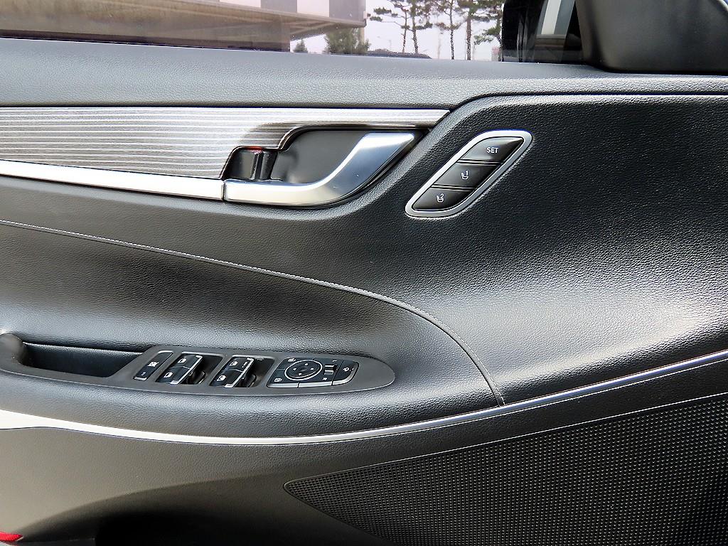 HYUNDAI Grandeur - Vista 11