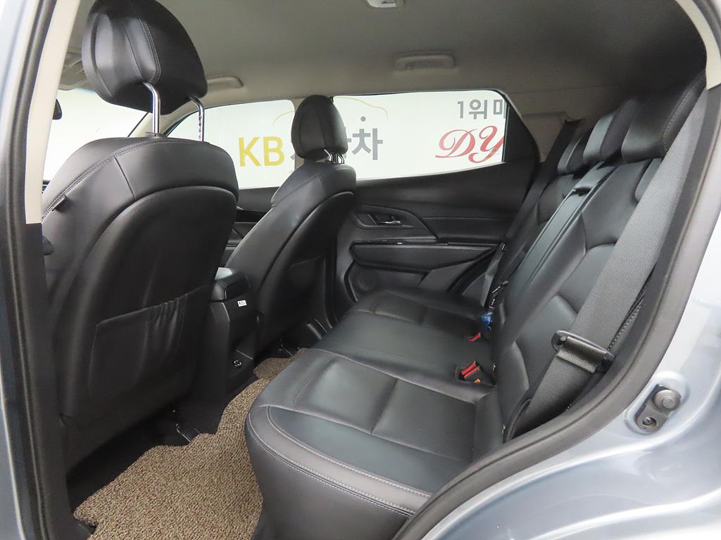 Ssangyong Korando - Vista 6